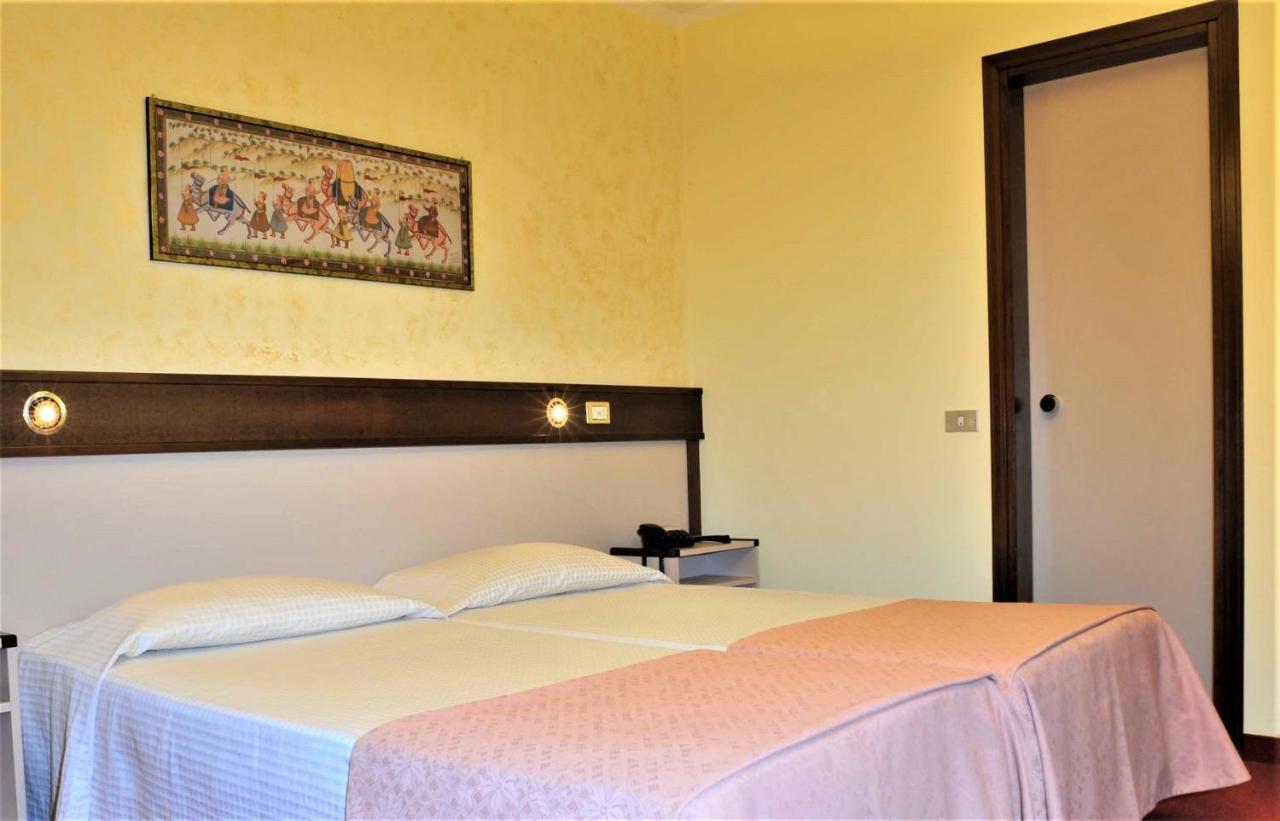 Bes Hotel Papa Сан-Пеллегрино-Терме Екстер'єр фото