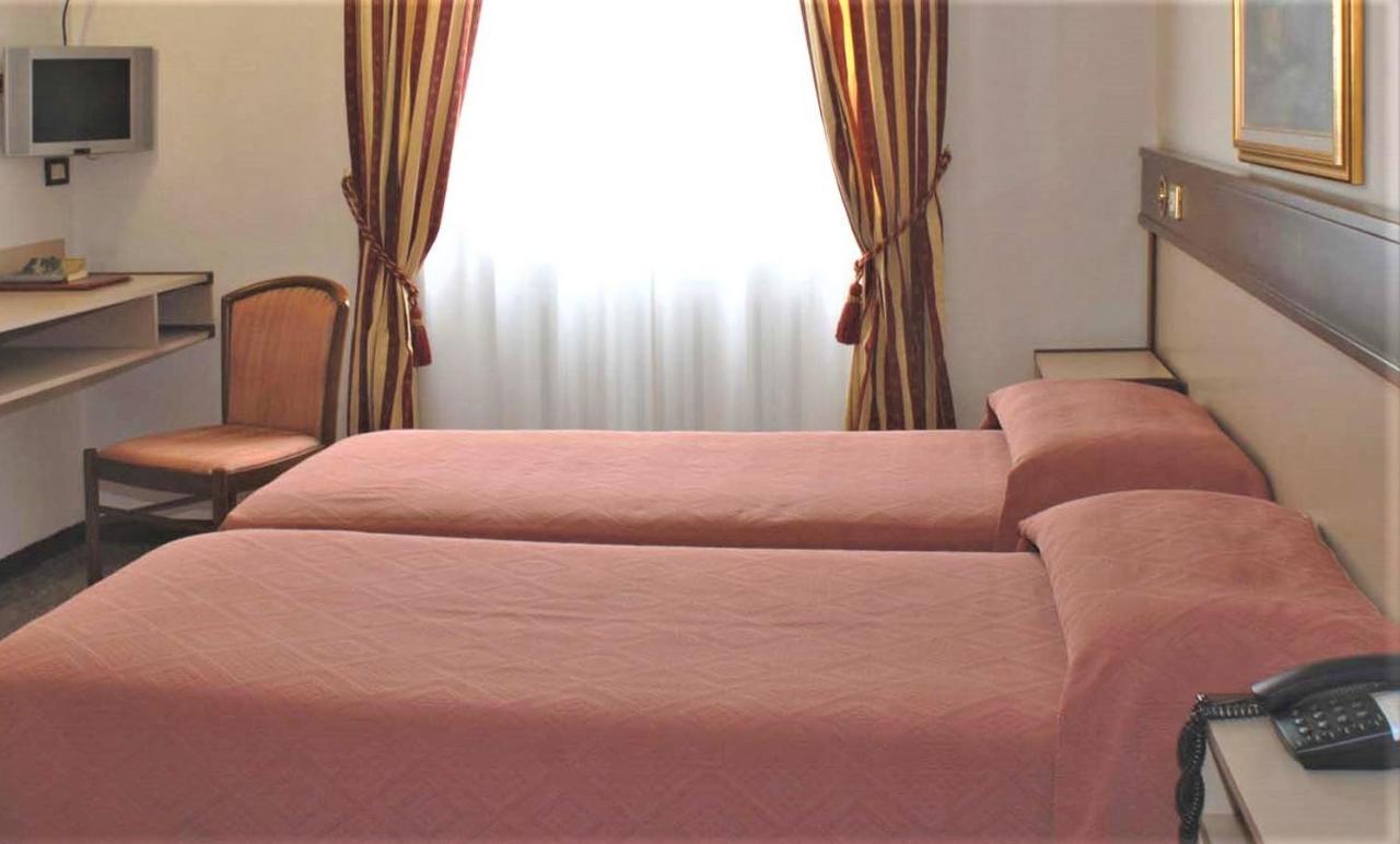 Bes Hotel Papa Сан-Пеллегрино-Терме Екстер'єр фото