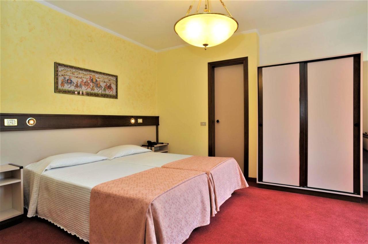 Bes Hotel Papa Сан-Пеллегрино-Терме Екстер'єр фото