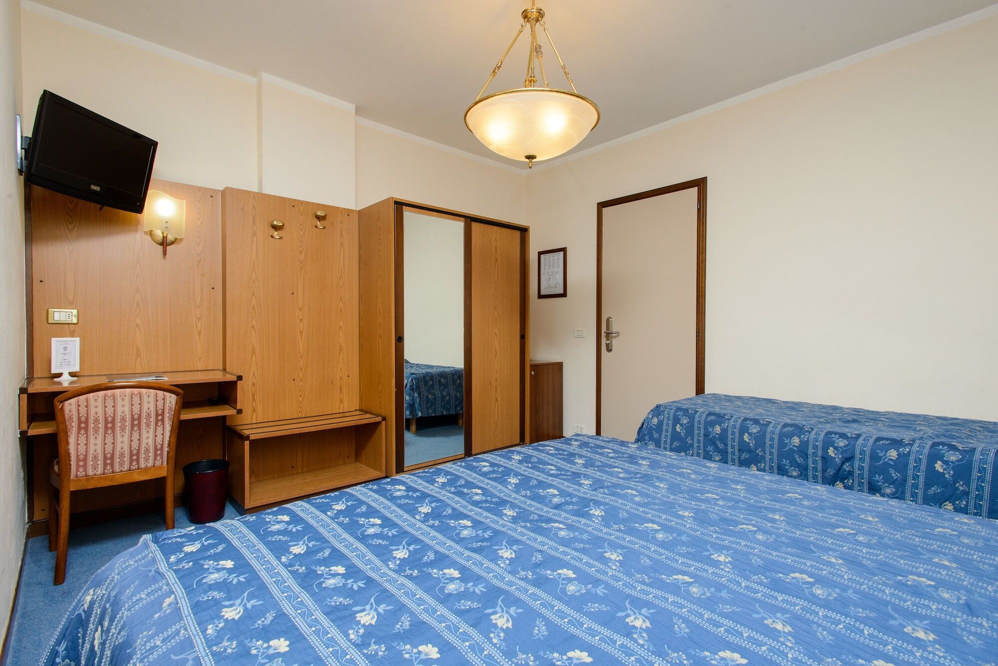 Bes Hotel Papa Сан-Пеллегрино-Терме Екстер'єр фото